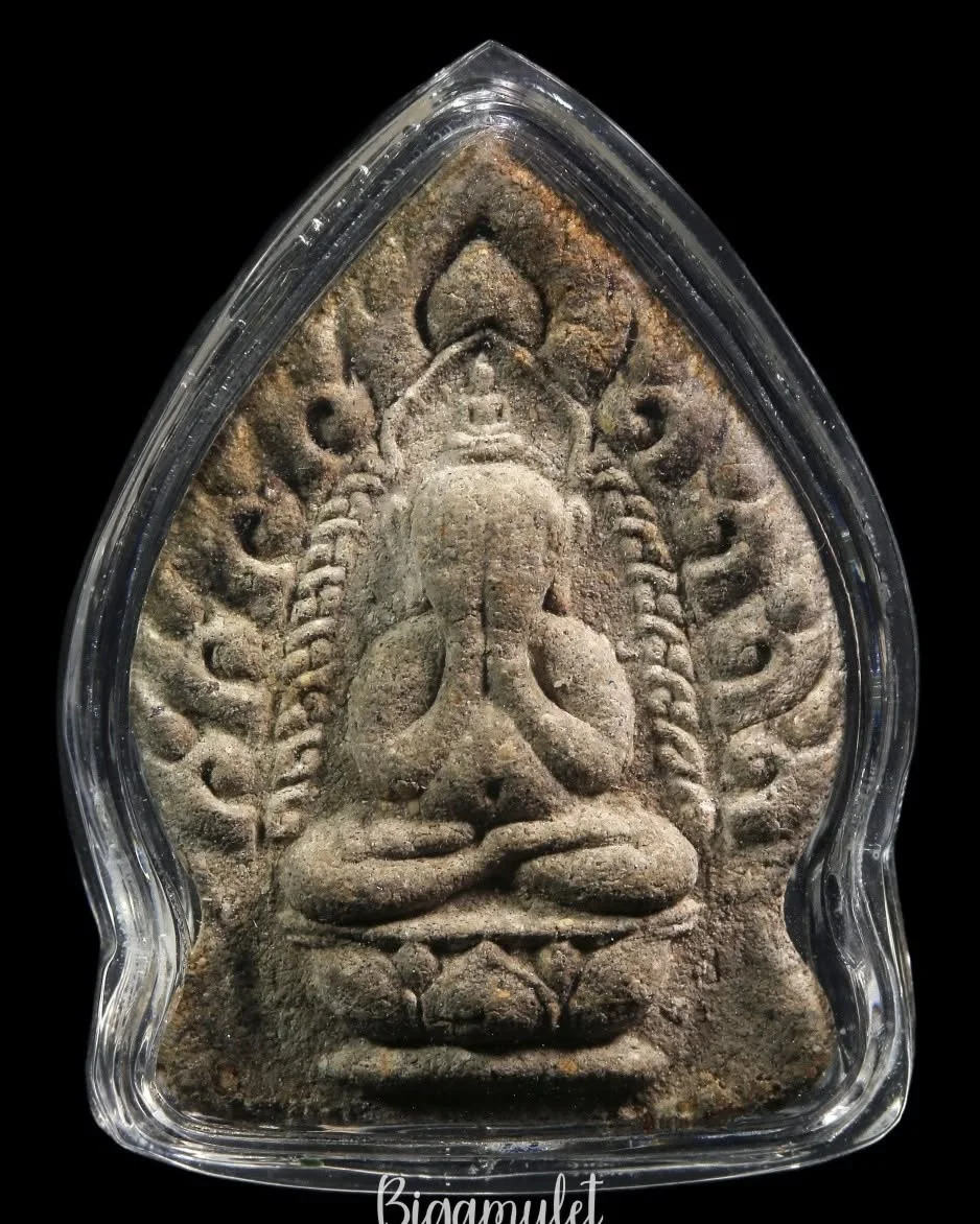 พระปิดตาใบเสมา ตะกรุดเงิน 5 ดอก